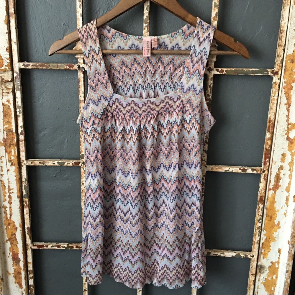 Sweet Pea Chevron Racer Back Tunic Size Small